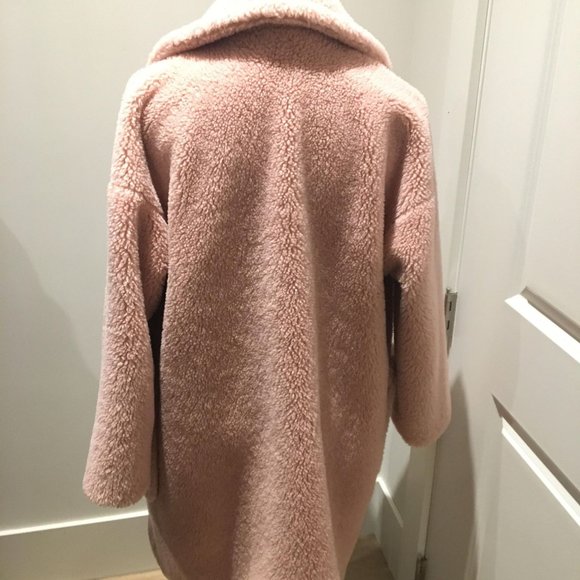 Max Mara weekend Teddy coat in light pink/ blush - Picture 8 of 11